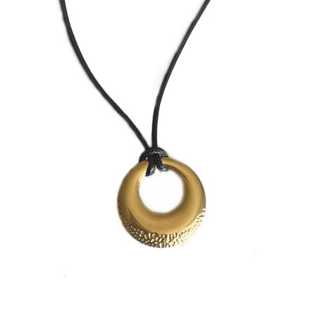 GARDENIA - GOLD RING NECKLACE WITH 18K GOLD PLATING WATERPROOF BLACK BAND