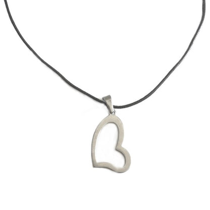 ACONITE - SILVER HEART NECKLACE IN STAINLESS STEEL