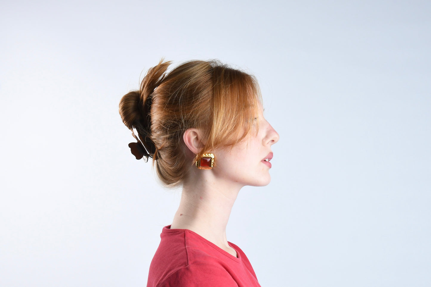 AMARANTH - GOLD EARRINGS WITH A RED STONE WITH 18K GOLD PLATING WATERPROOF