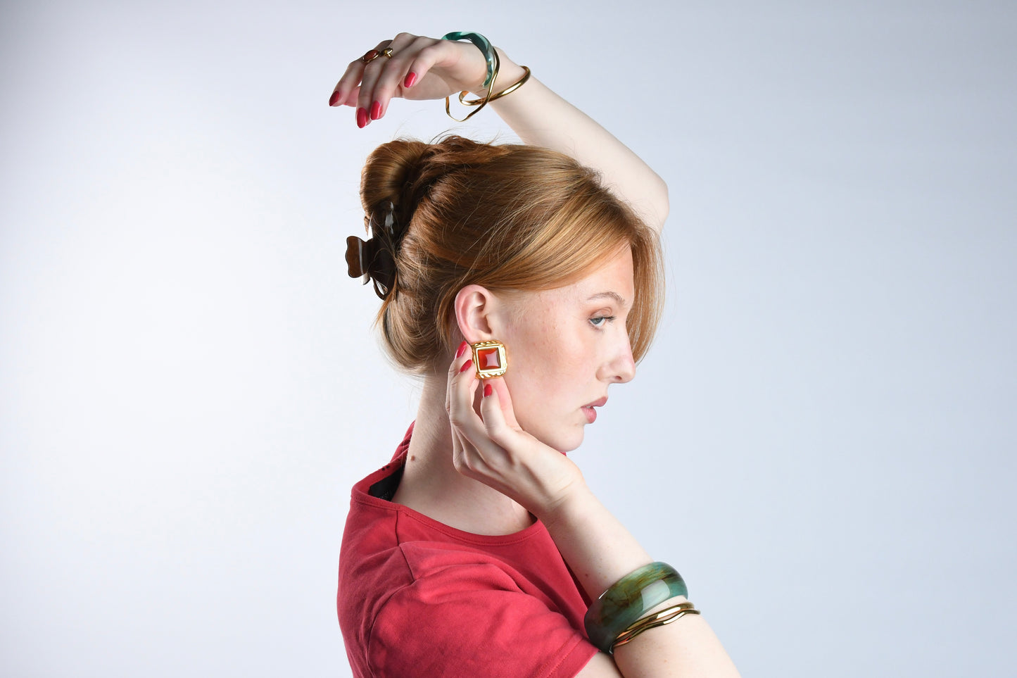 AMARANTH - GOLD EARRINGS WITH A RED STONE WITH 18K GOLD PLATING WATERPROOF