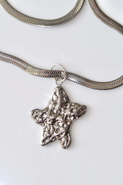 KALMIA - SILVER STAR NECKLACE IN STAINLESS STEEL